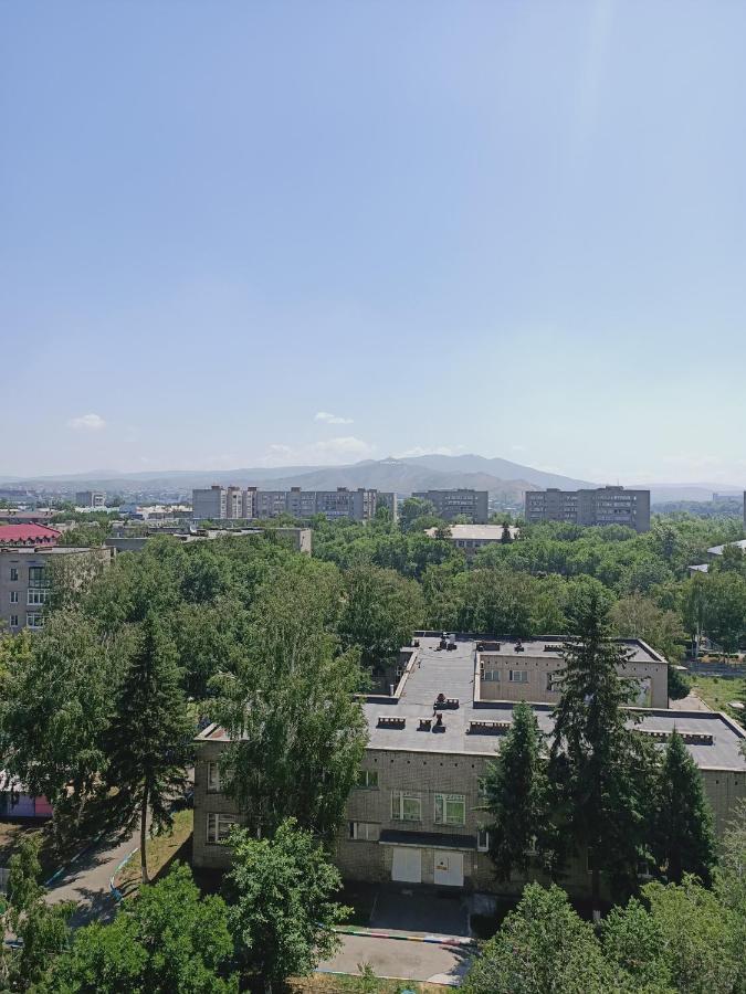 Apartnew In City Centr Ustʼ-Kamenogorsk Exteriér fotografie
